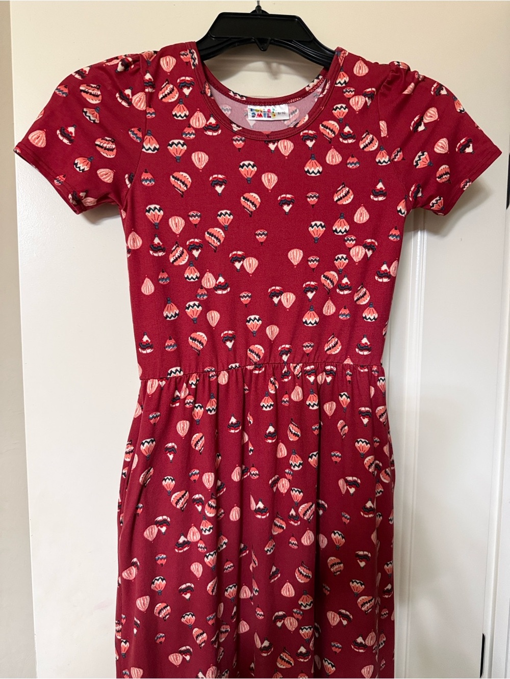 Dot Dot Smile Red Short-Sleeve Dress with Balloon Print
